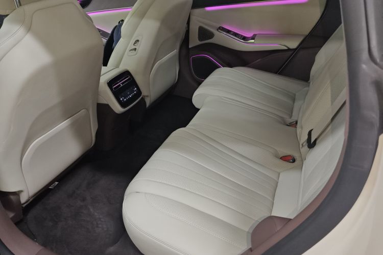 腾势Z9GT 2024款 1100四驱Ultra版中控内饰21