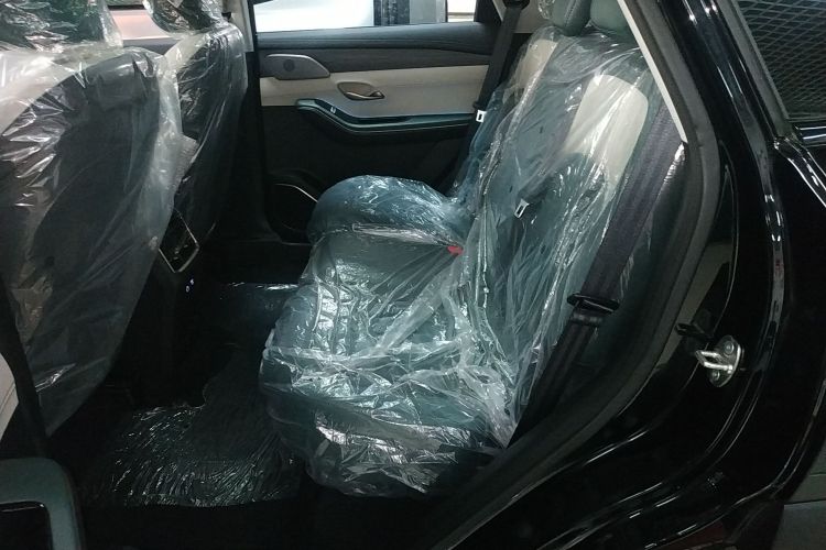 捷途山海L9 2024款 1.5TD 2DHT Pro 7座中控内饰7004