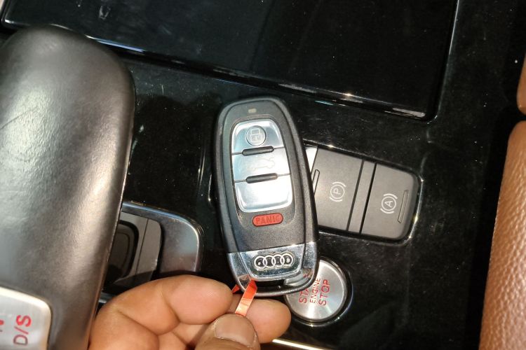 奥迪A8 2016款 A8L 45 TFSI quattro舒适型中控内饰7001