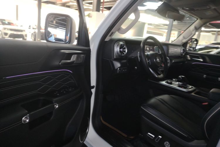 坦克300 2023款 越野版 2.0T 征服者中控内饰20