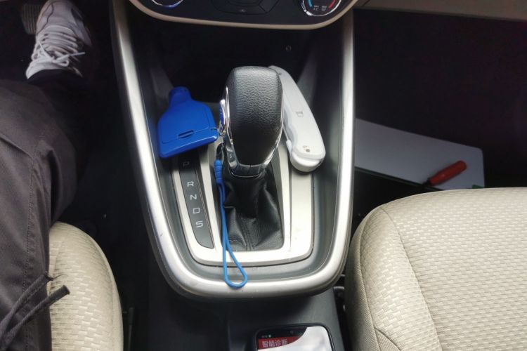 福特 福睿斯 2017款 1.5L 自动舒适型中控内饰18