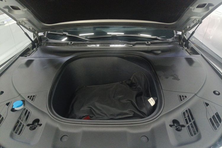 小鹏P7 2021款 480N机舱底盘24