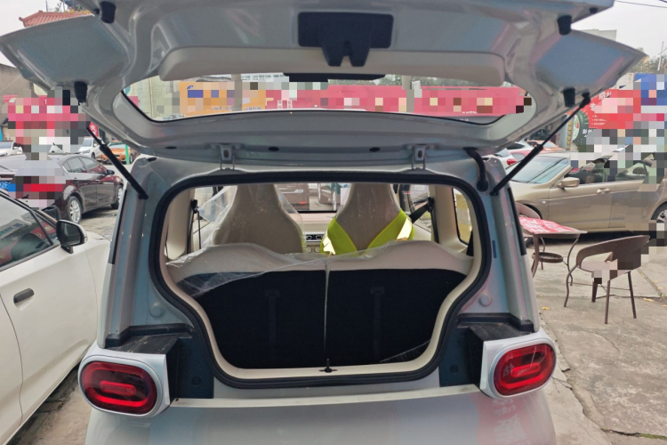 五菱汽车 宏光MINIEV 2024款 第三代 215km 青春版机舱底盘23