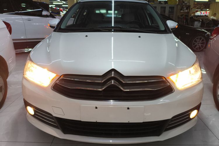 雪铁龙 世嘉 2013款 三厢 1.6L 自动品享型车身外观6001