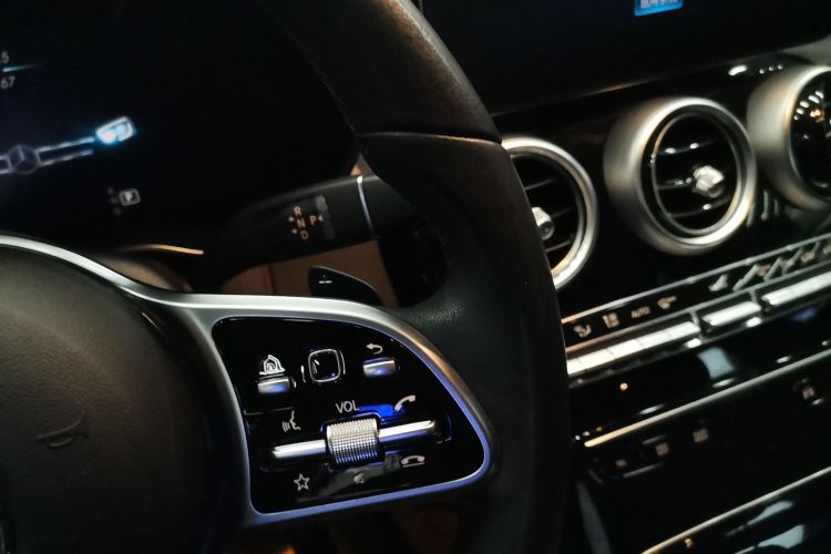 奔驰GLC 2021款 GLC 260 L 4MATIC 动感型中控内饰18