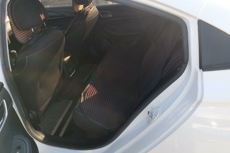 荣威i5 2020款 1.5L 手动4G互联领豪版中控内饰21