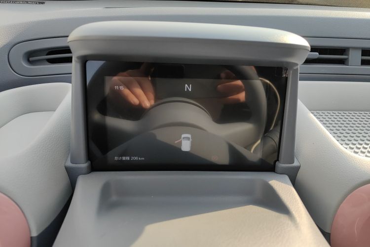 奔腾小马 2025款 222km 闪电马局部细节14