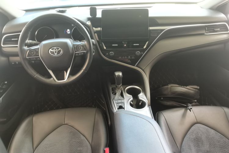 丰田 凯美瑞 2021款 2.0S 锋尚版中控内饰7002