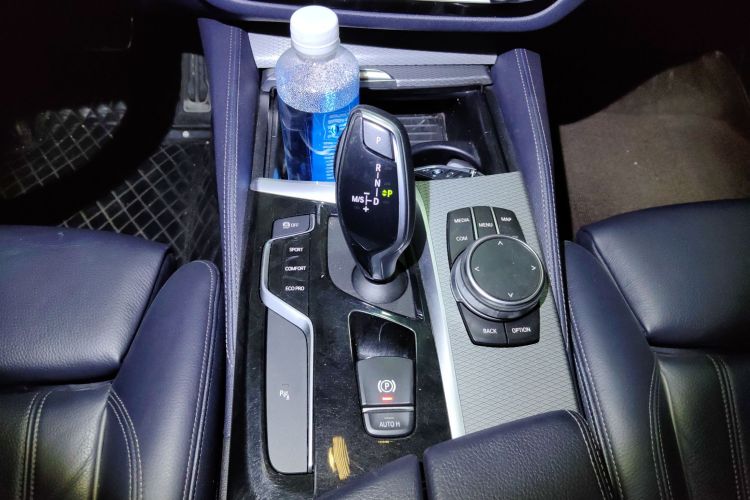 宝马5系(进口) 2020款 525i M运动套装中控内饰18