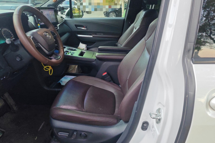 丰田 赛那SIENNA 2021款 2.5L混动 铂金版中控内饰19