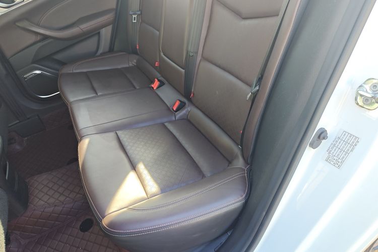 长安 逸动 2019款 高能版 1.6L GDI 自动争锋型 国VI中控内饰7004