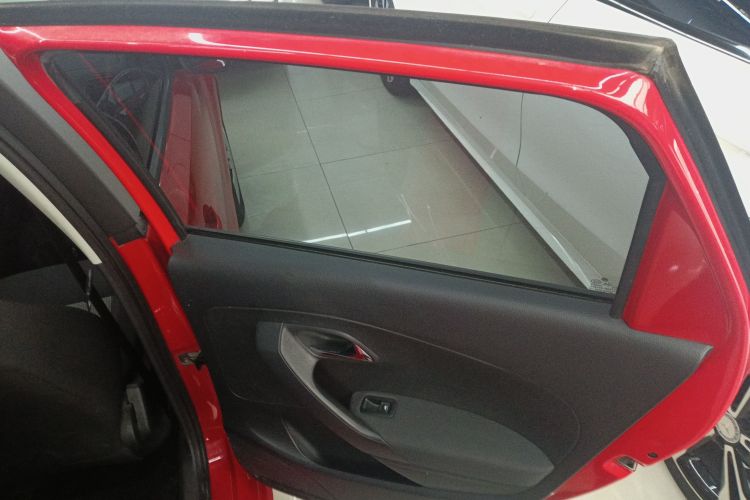 大众 Polo 2016款 1.4L 自动风尚型中控内饰45