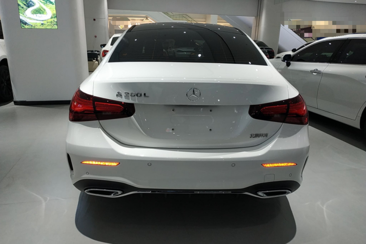 奔驰A级 2025款 A 200 L 时尚型车身外观6004