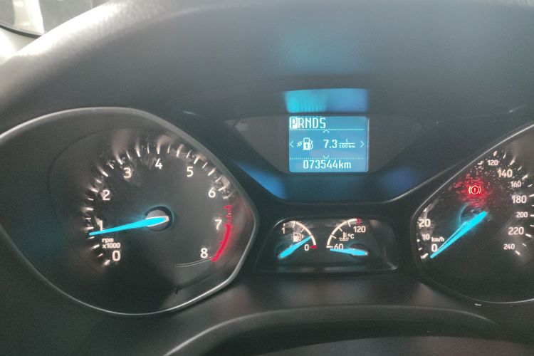 福特 福克斯 2017款 两厢 1.6L 自动风尚型智行版中控内饰15