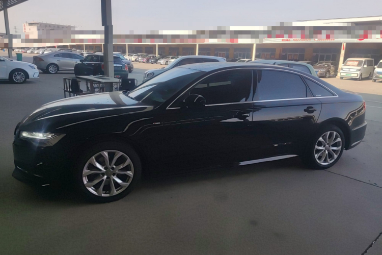 奥迪A6L 2018款 35 TFSI 典藏版车身外观4