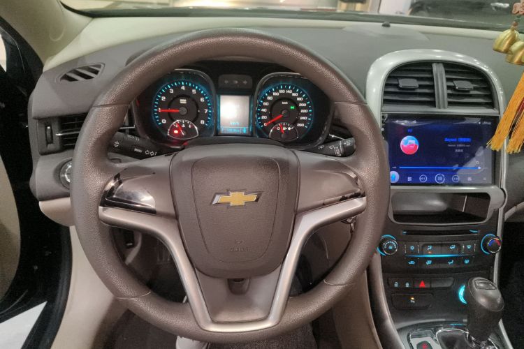 雪佛兰 迈锐宝 2014款 2.0L 自动舒适版中控内饰13