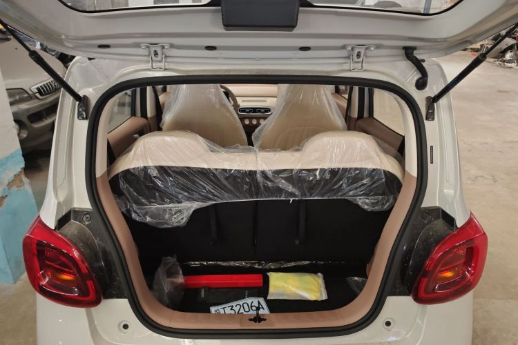 五菱汽车 宏光MINIEV 2025款 四门版 进阶款机舱底盘23