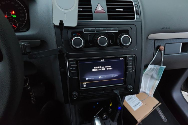 大众 途安 2015款 1.4T DSG舒适版5座中控内饰16