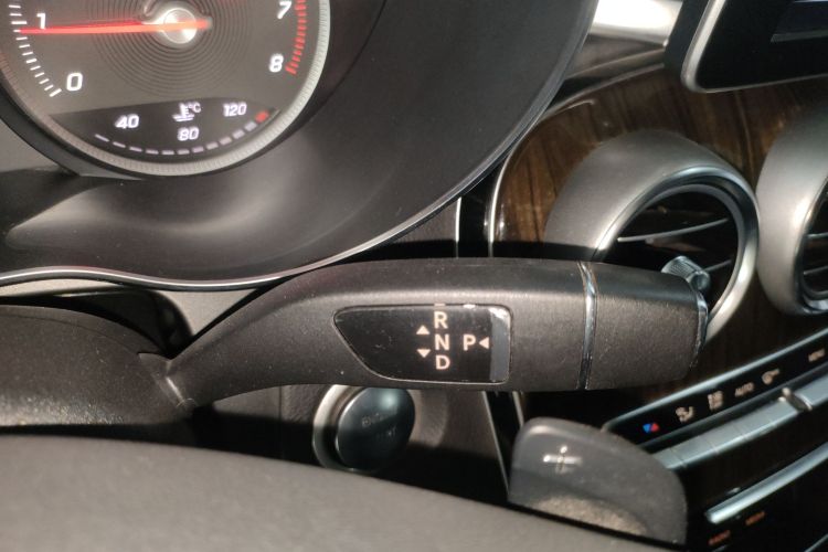 奔驰GLC 2017款 GLC 260 4MATIC 豪华型局部细节18