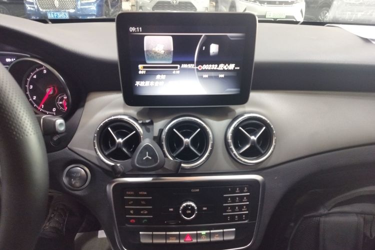 奔驰CLA 2019款 CLA 200 动感型局部细节16