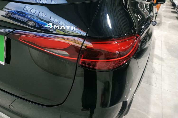 奔驰GLC 2024款 GLC 300 L 4MATIC 动感型 5座车身外观9