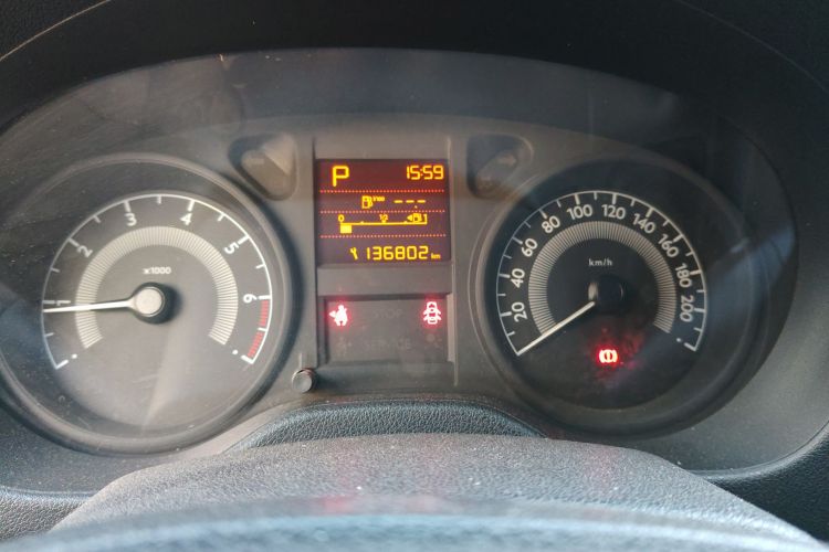 标致301 2014款 1.6L 自动舒适版中控内饰15