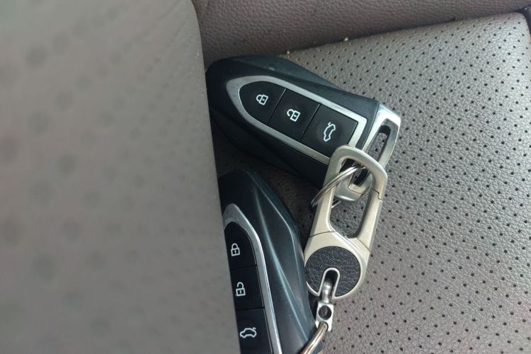 君马汽车 君马MEET 3(美图3) 2018款 1.5T CVT豪华型中控内饰7001