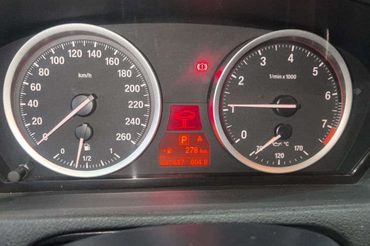 宝马X6 2013款 xDrive35i中控内饰14