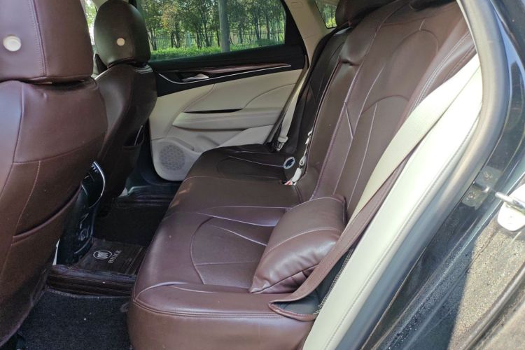 别克 君越 2020款 652T 精英型中控内饰21