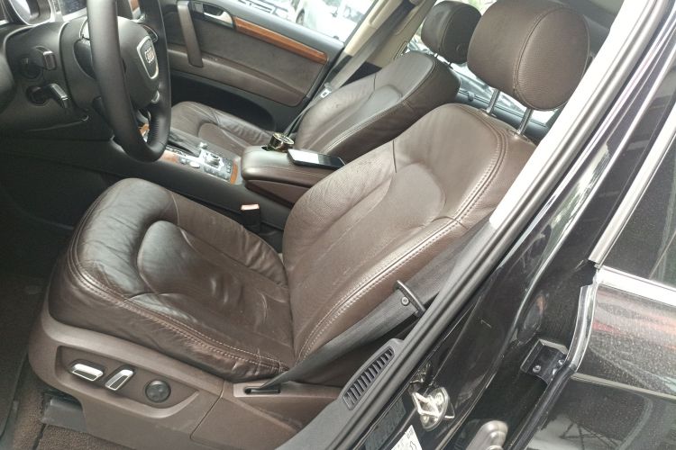 奥迪Q7  35 TFSI 进取型局部细节19