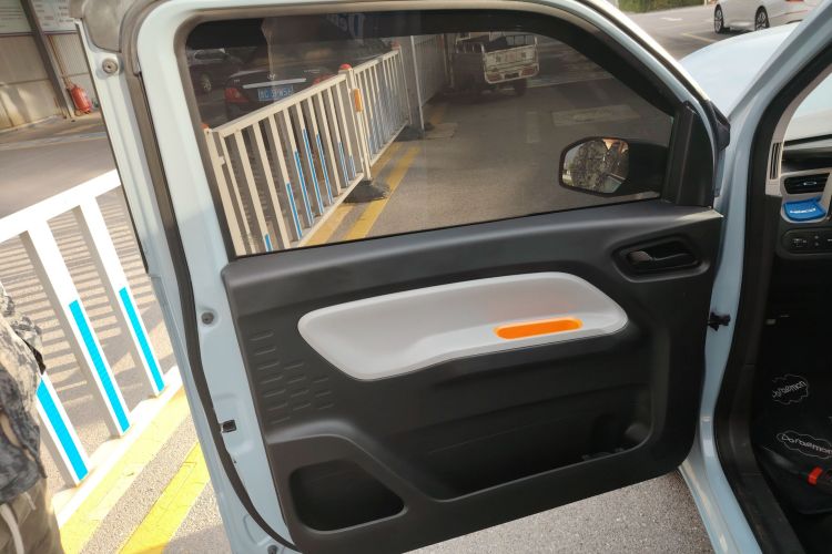 五菱汽车 宏光MINIEV 2020款 自在款 三元锂中控内饰7007