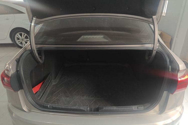 大众 宝来 2021款 1.5L 自动舒适智联版机舱底盘23