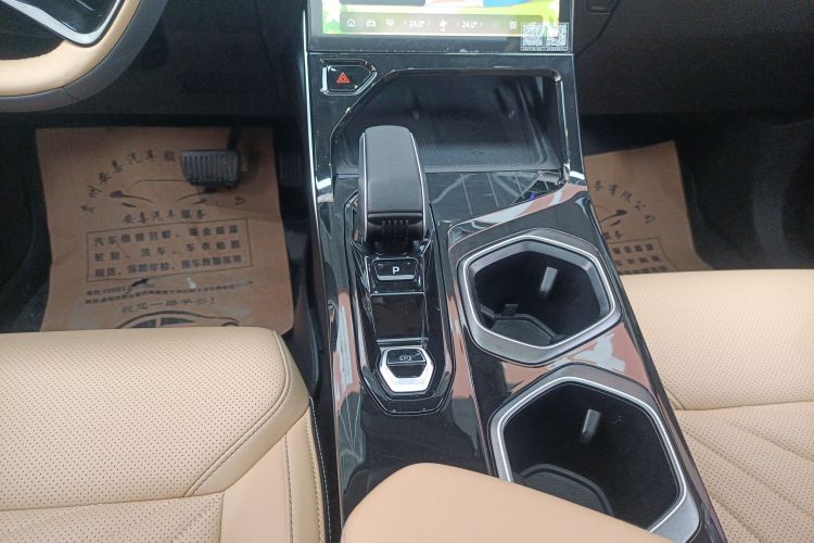 吉利汽车 博越L 2023款 1.5TD DCT尊贵型局部细节18