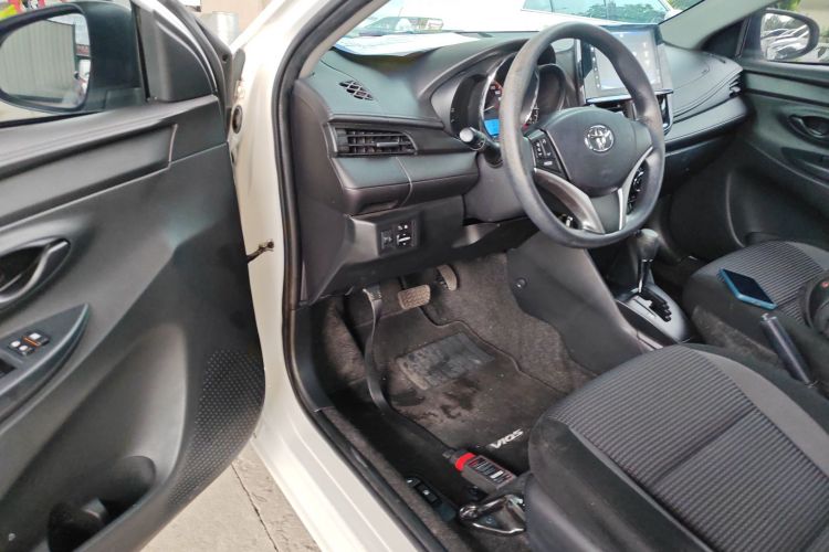 丰田 威驰 2021款 1.5L CVT创行版中控内饰20