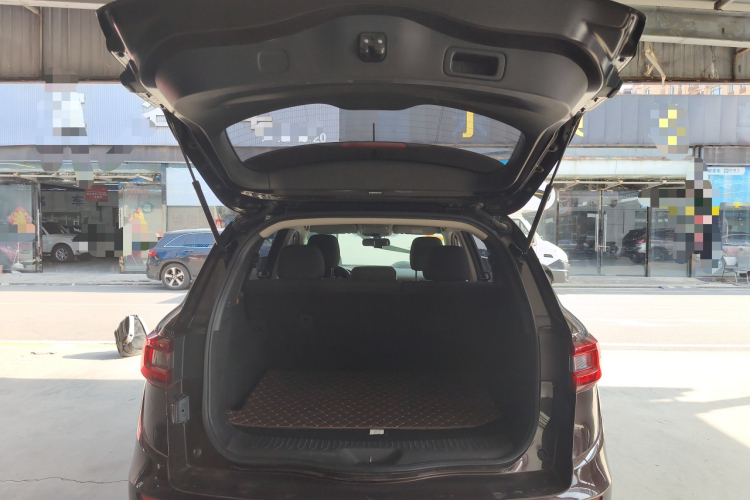 雷诺 科雷傲 2017款 2.0L 两驱舒适版机舱底盘23