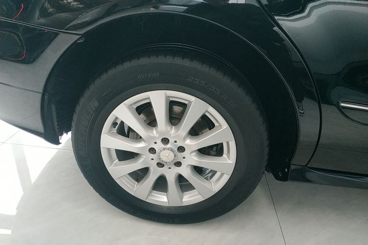 奔驰R级 2017款 R 320 4MATIC 商务型臻藏版车身外观6008