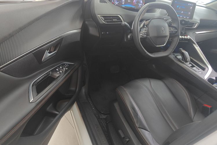 标致4008 2019款 改款 360THP 尝先版中控内饰20