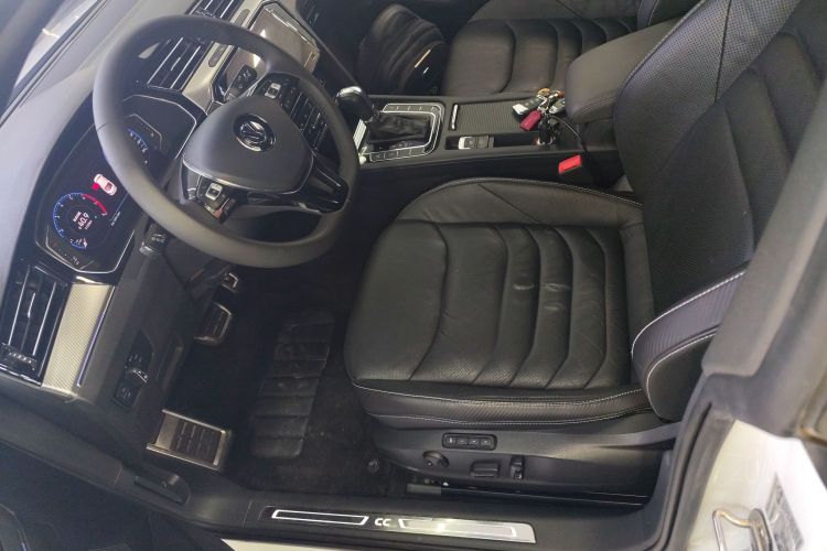 一汽-大众CC 2020款 330TSI 魅颜版 国VI中控内饰19