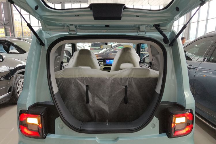 吉利银河 2024款 熊猫mini 200km 耐力熊局部细节23