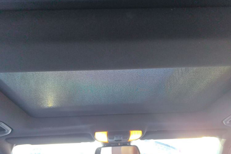 奔驰E级 2011款 E 300 L 时尚尊贵型局部细节22