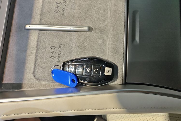 腾势Z9 2024款 1100km 四驱Ultra版中控内饰11