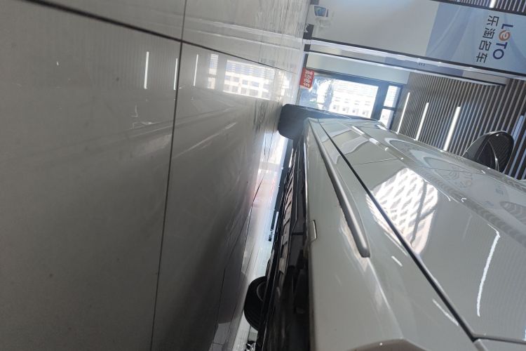 奔驰C级 2018款 C 200 L 运动版局部细节9002