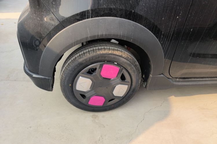 吉利银河 2025款 210km 熊猫卡丁车身外观6008