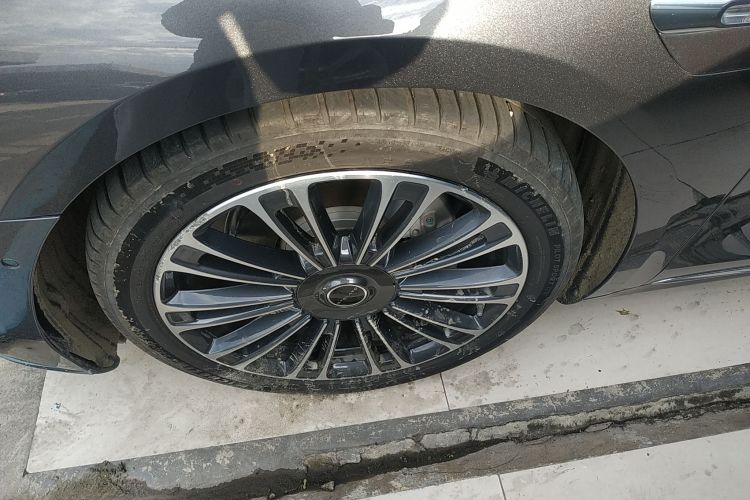 鸿蒙智行 享界S9 2024款 纯电 Ultra 四驱旗舰版车身外观6007