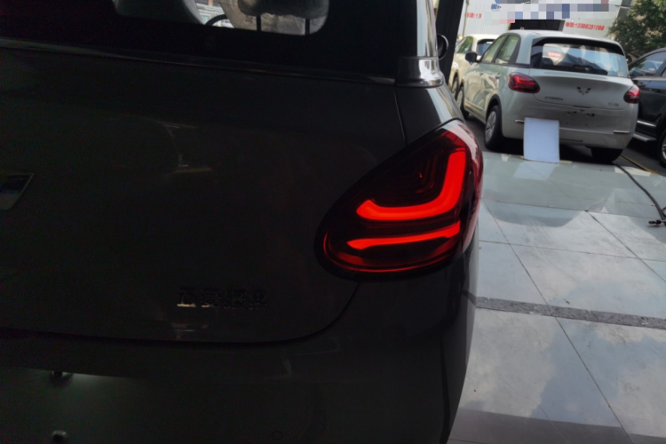 五菱汽车 五菱缤果 2024款 333km 悦享款车身外观9