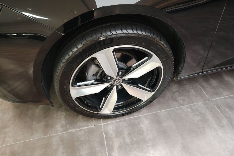 别克 君威 2023款 652T 智享型车身外观6007