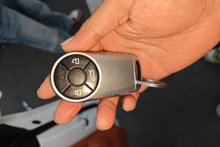 欧拉闪电猫 2022款 555km 尊贵版中控内饰7001