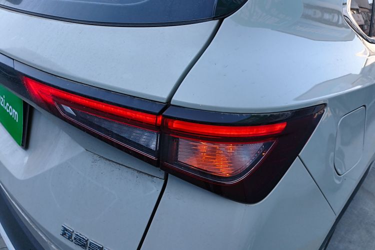 五菱汽车 五菱星辰 2021款 1.5T CVT星曜版车身外观9