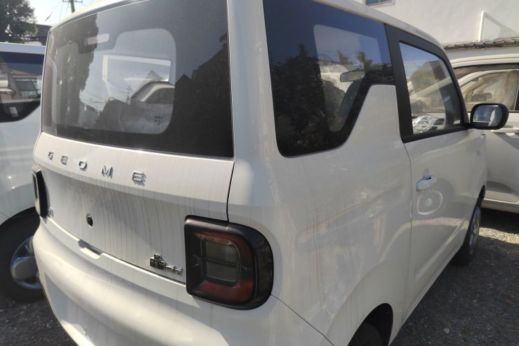 吉利银河 2024款 熊猫mini 200km 耐力熊车身外观7