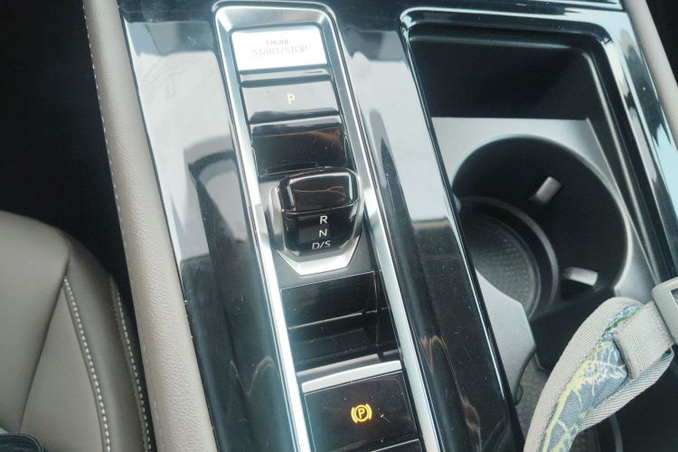 大众 威然 2024款 330TSI 豪华版中控内饰18